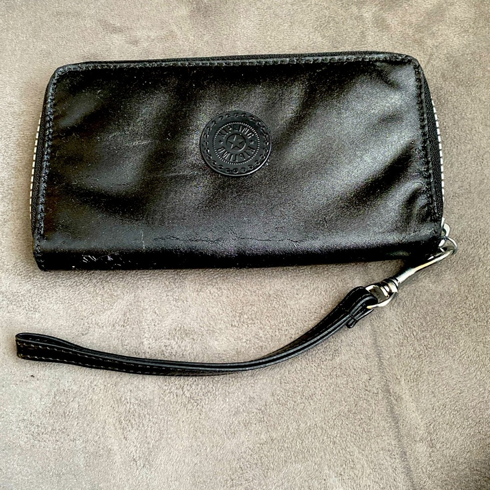 Kipling wallet (medium)Authentic